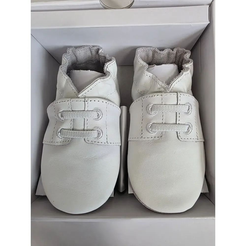 Robeez White Baby Shoes 6-12 Months